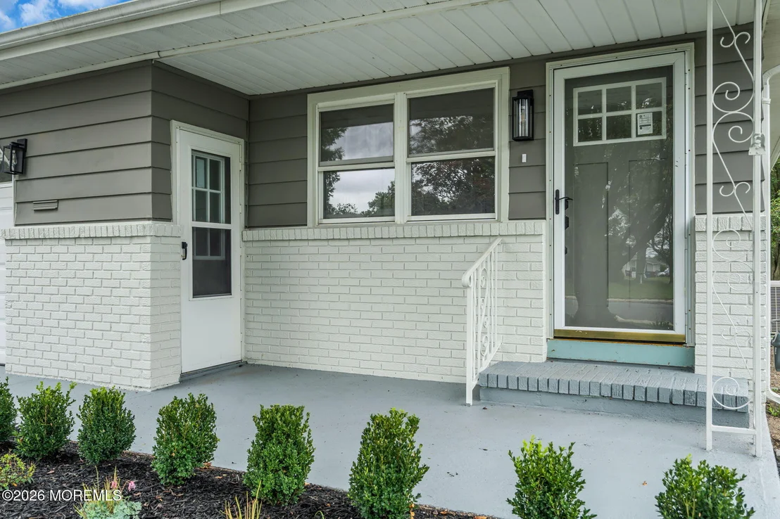 Photo of 331 Saint Thomas Drive