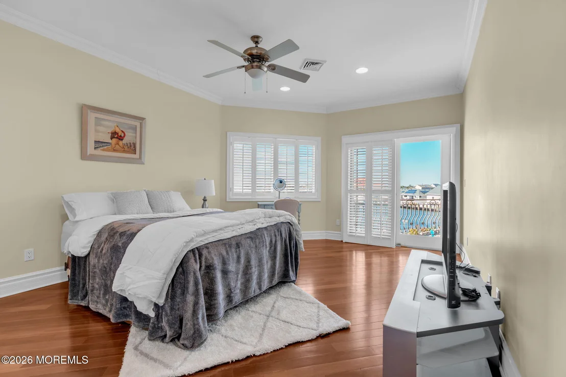 Photo of 342 Aldo Drive