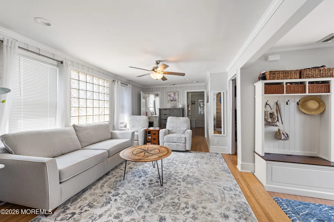 Photo of 1601 River Road