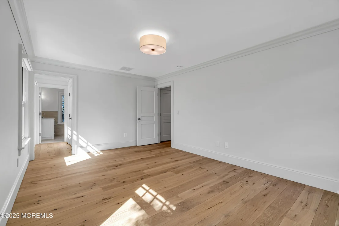 Photo of 327 South Boulevard