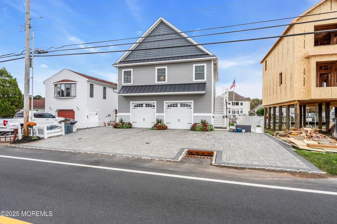 Photo of 1131 Beach Boulevard