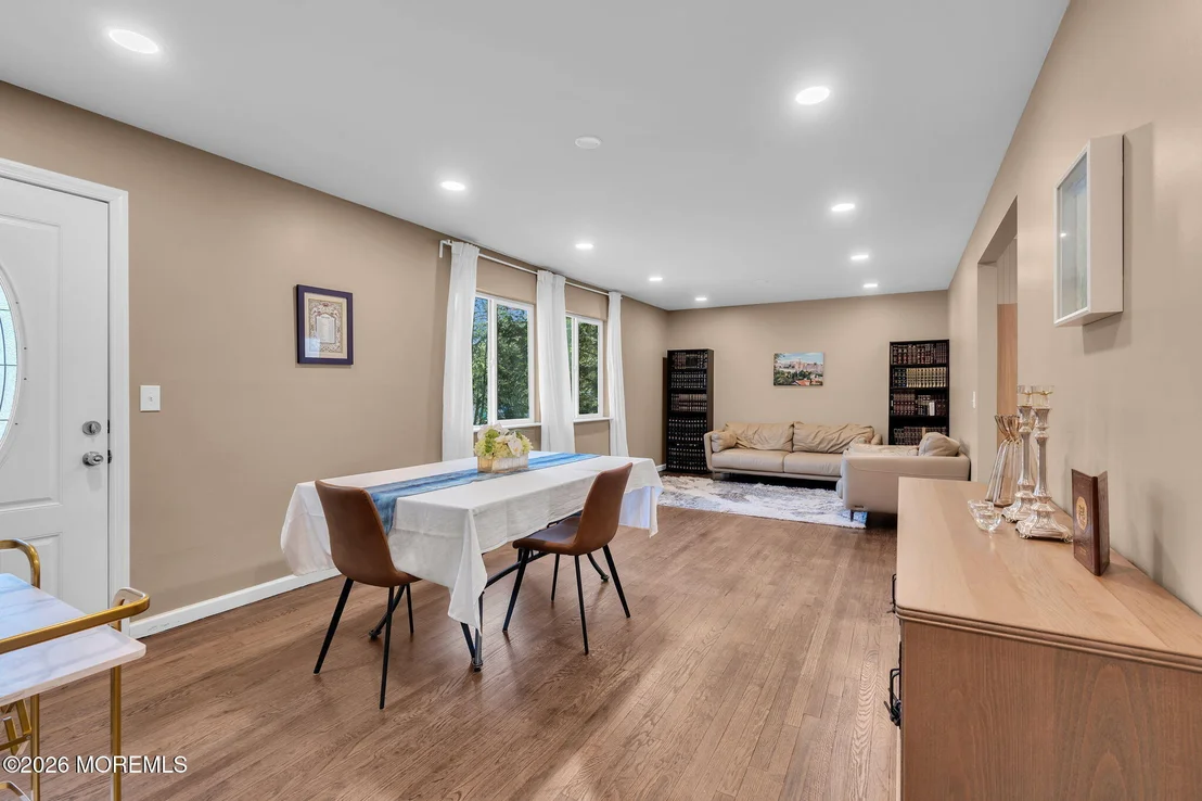 Photo of 43 Redwood Place