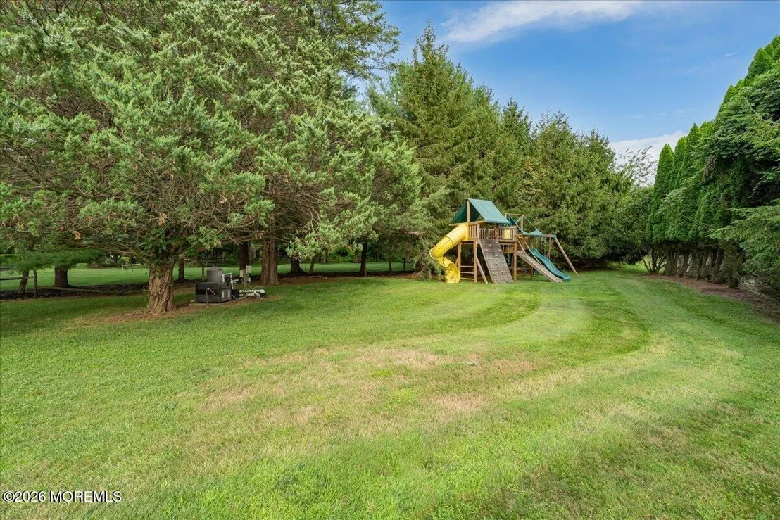 Photo of 48 Lakeside Avenue