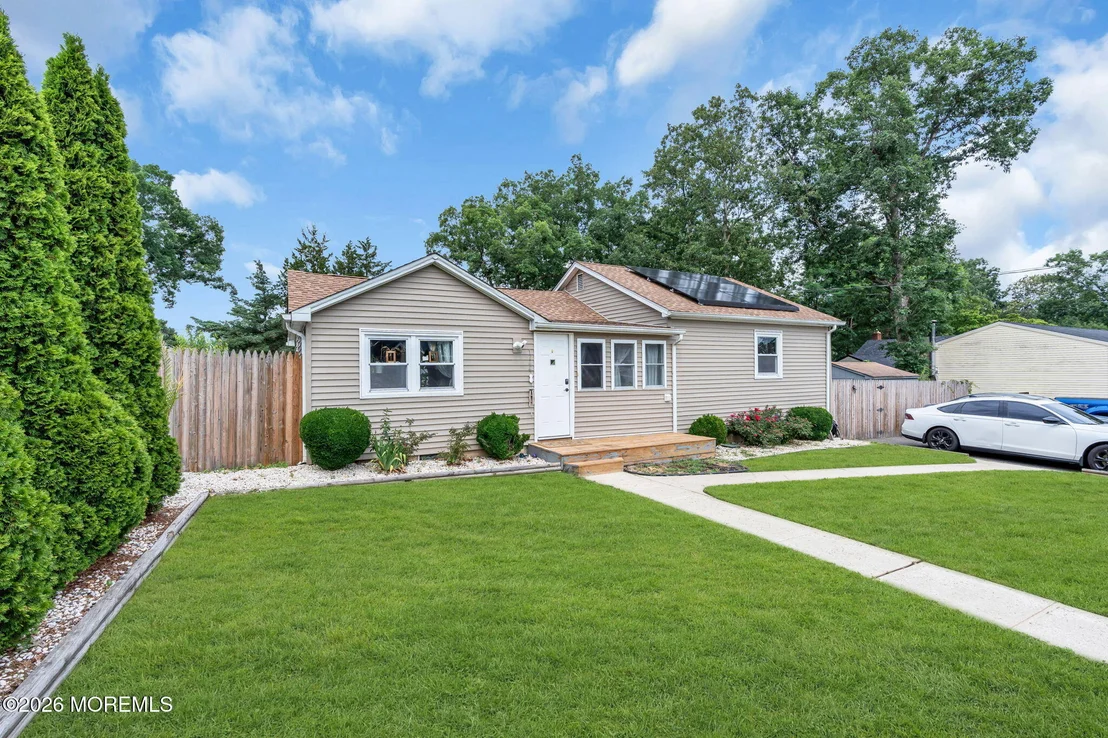 Photo of 1744 Whitcomb Road