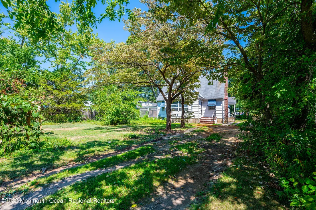 Photo of 2565 Hooper Avenue