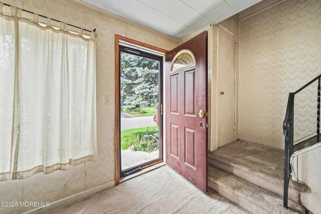 Photo of 317 Edgeview Road