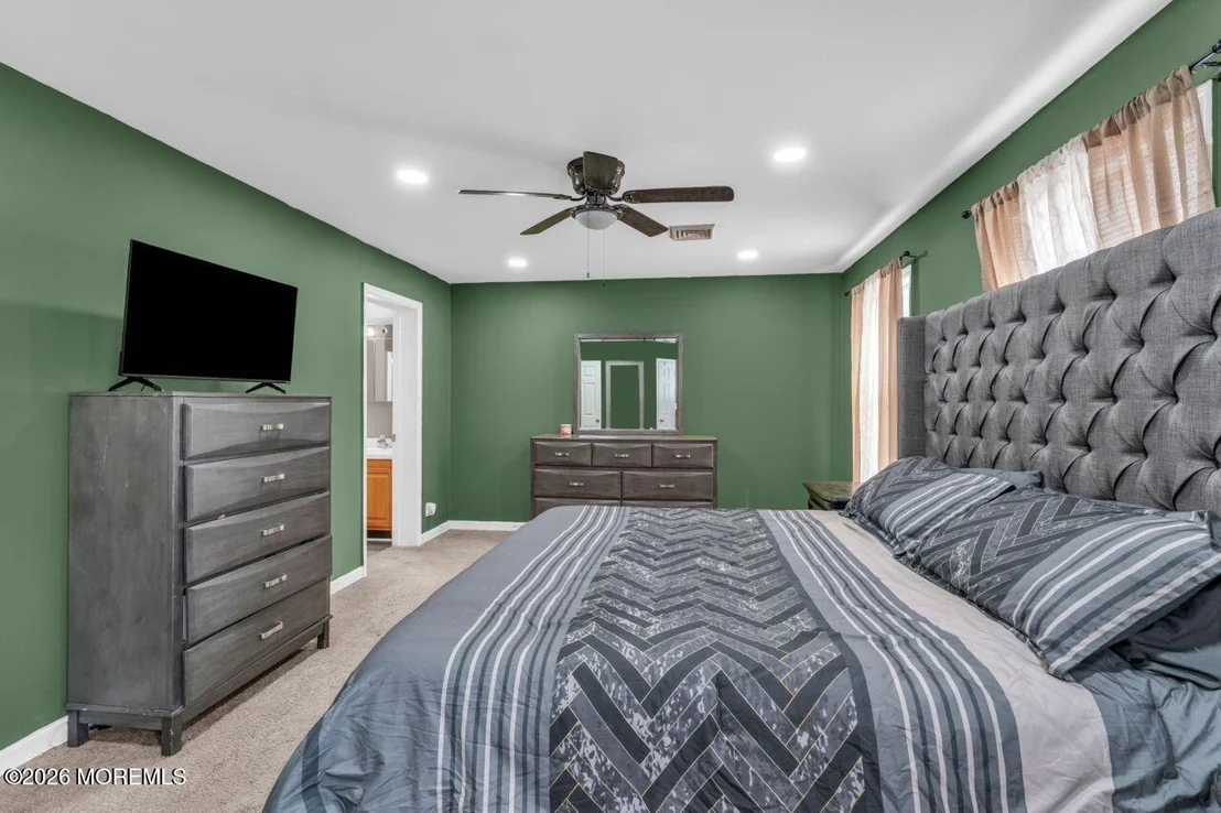 Photo of 146 Pardee Boulevard