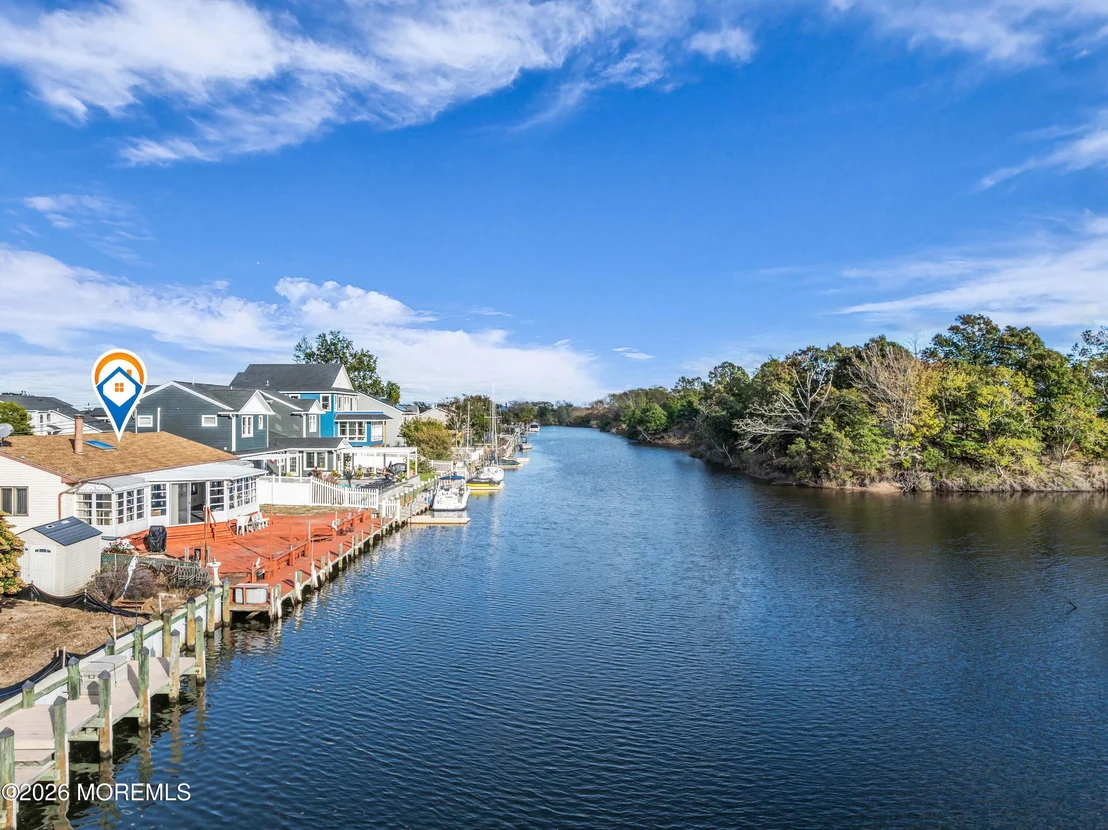 Photo of 1007 Laurel Boulevard