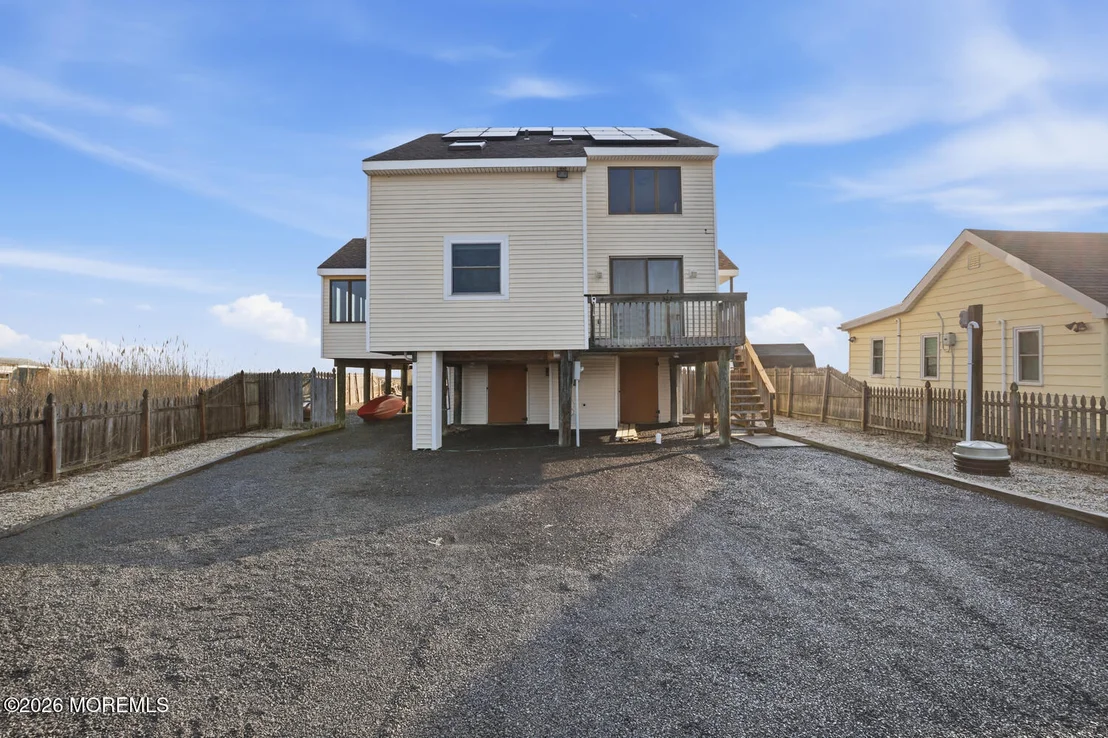 Photo of 322 Dock Road