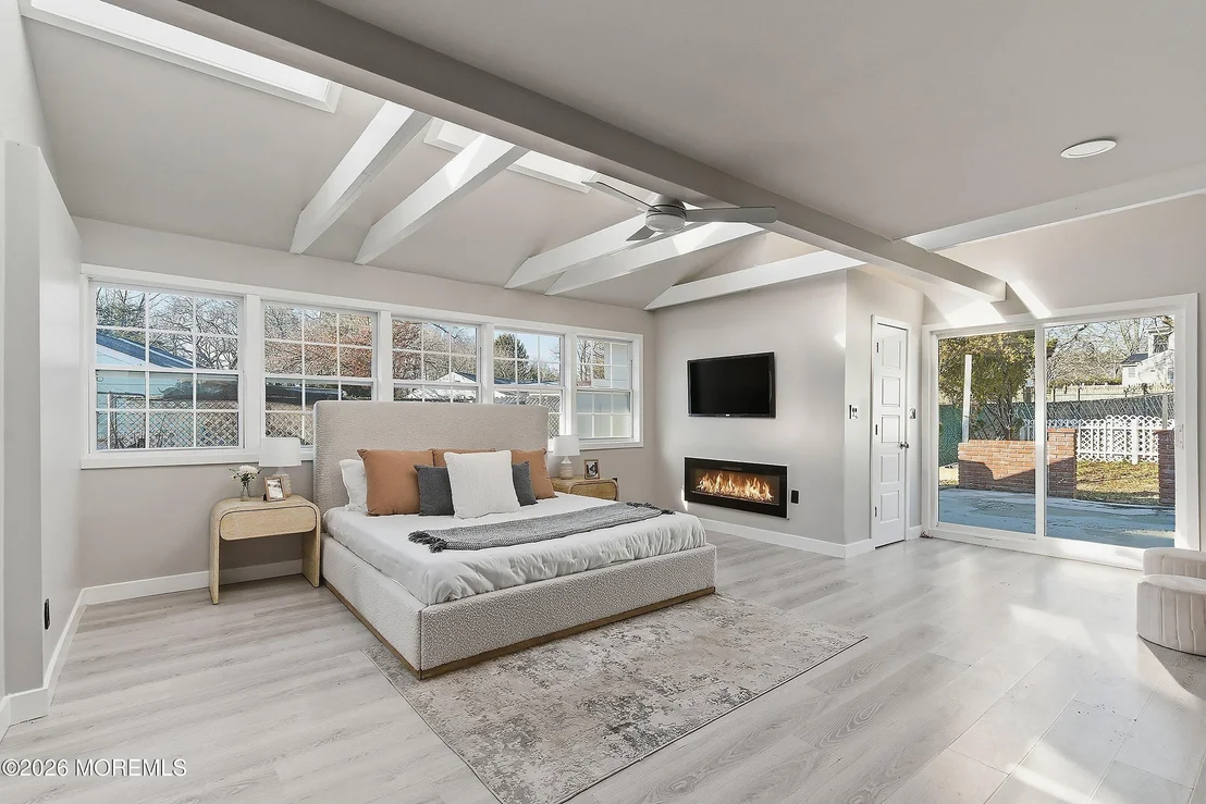 Photo of 215 Sunset Lane
