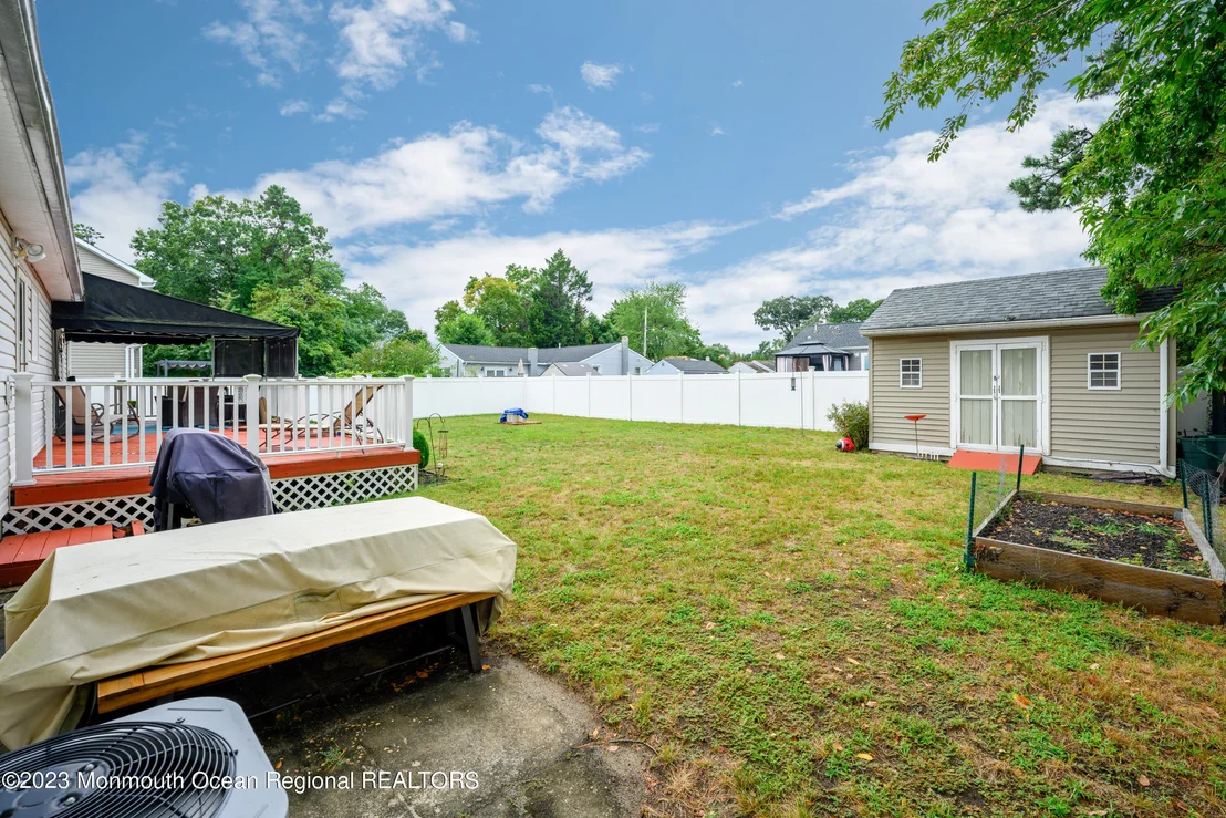 Photo of 425 Harris Avenue