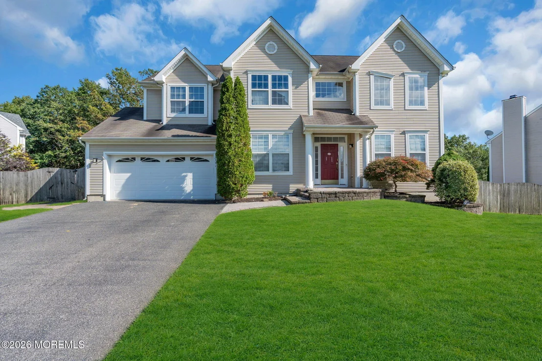 Photo of 2391 Forest Circle