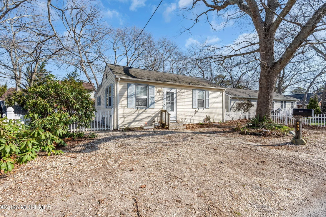 Photo of 488 Mohawk Drive