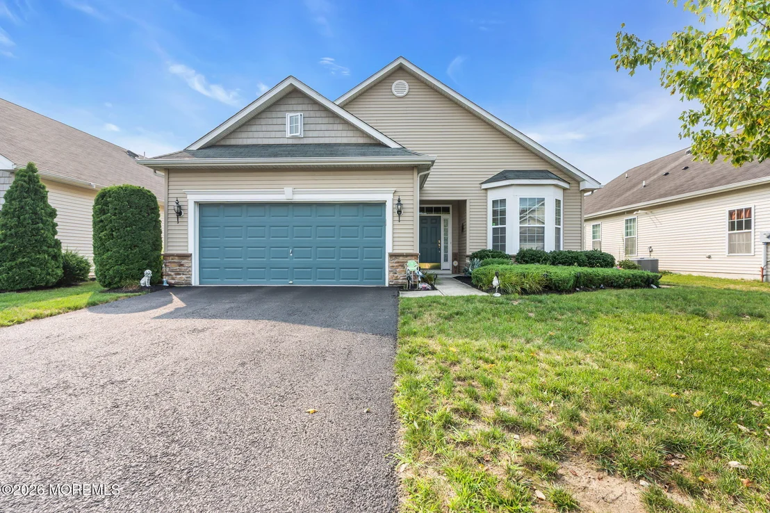 Photo of 44 Eagle Ridge Circle