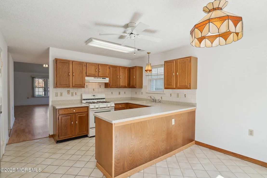 Photo of 32 Pine Oak Boulevard