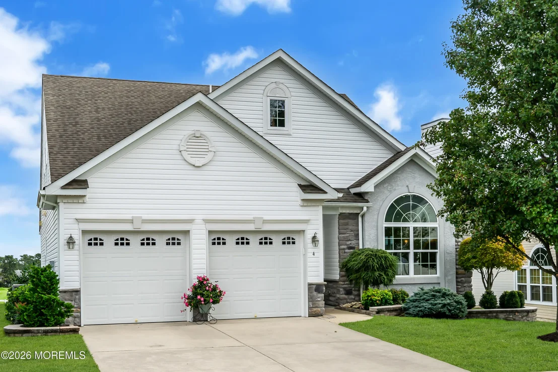 Photo of 4 Bay Head Court