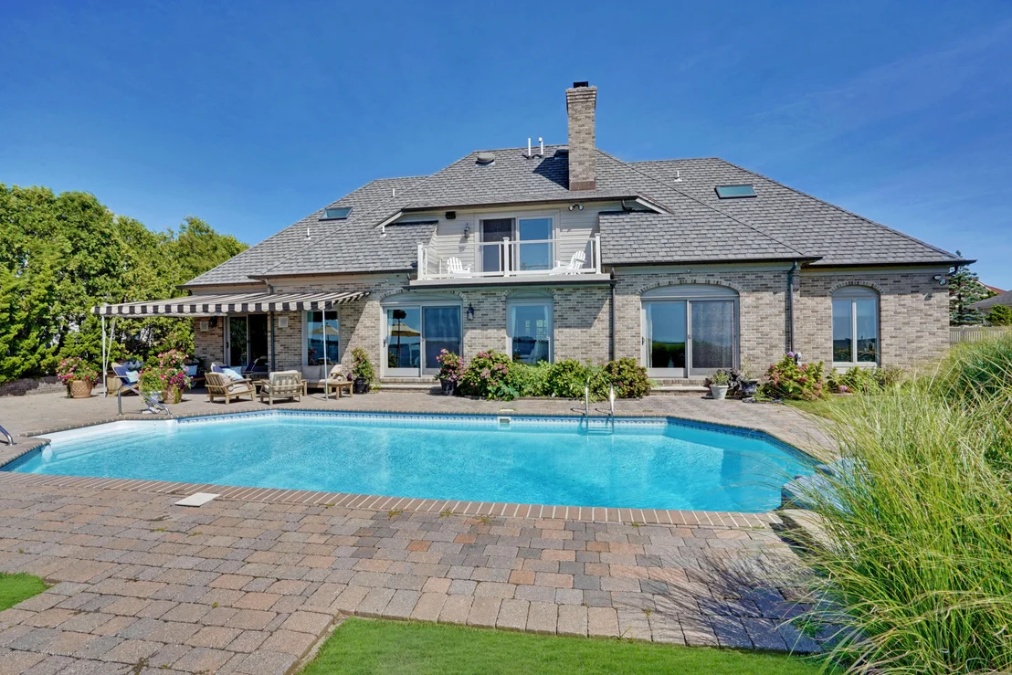 Photo of 207 Pointe Drive