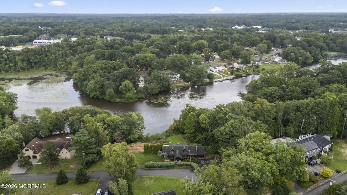 Photo of 30 S Lakeview Drive
