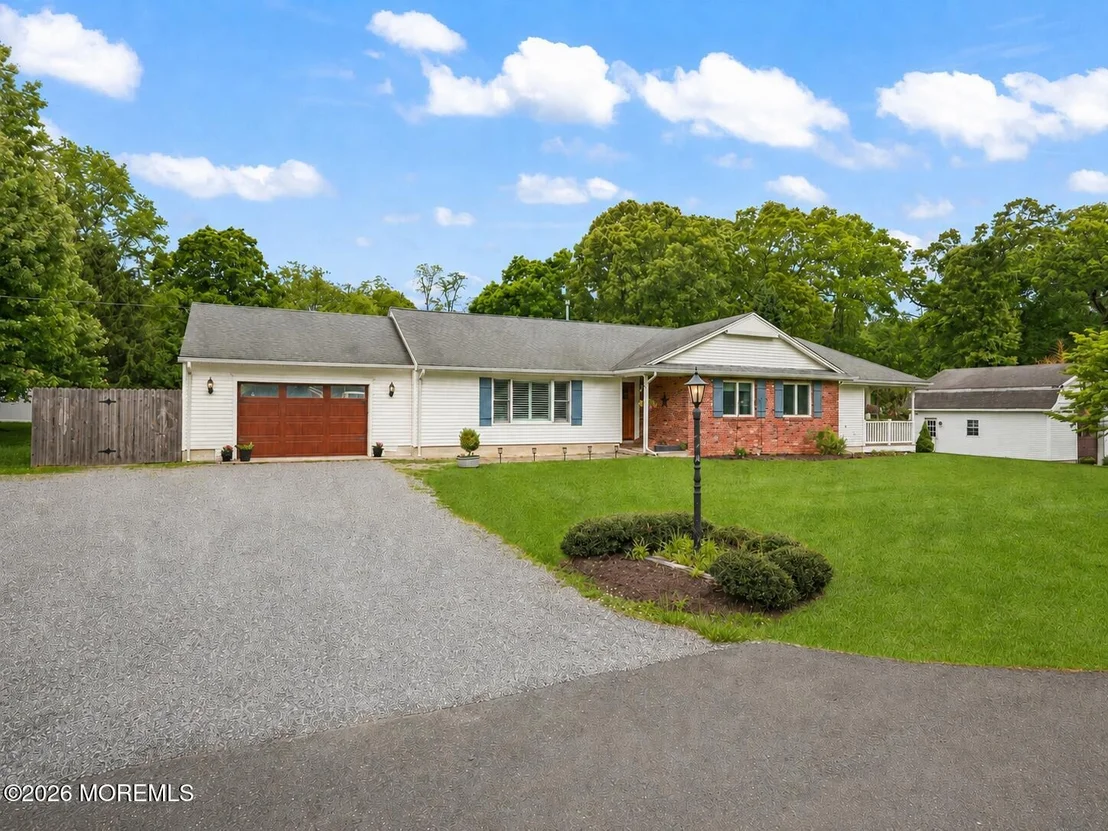 Photo of 28 Riverview Drive