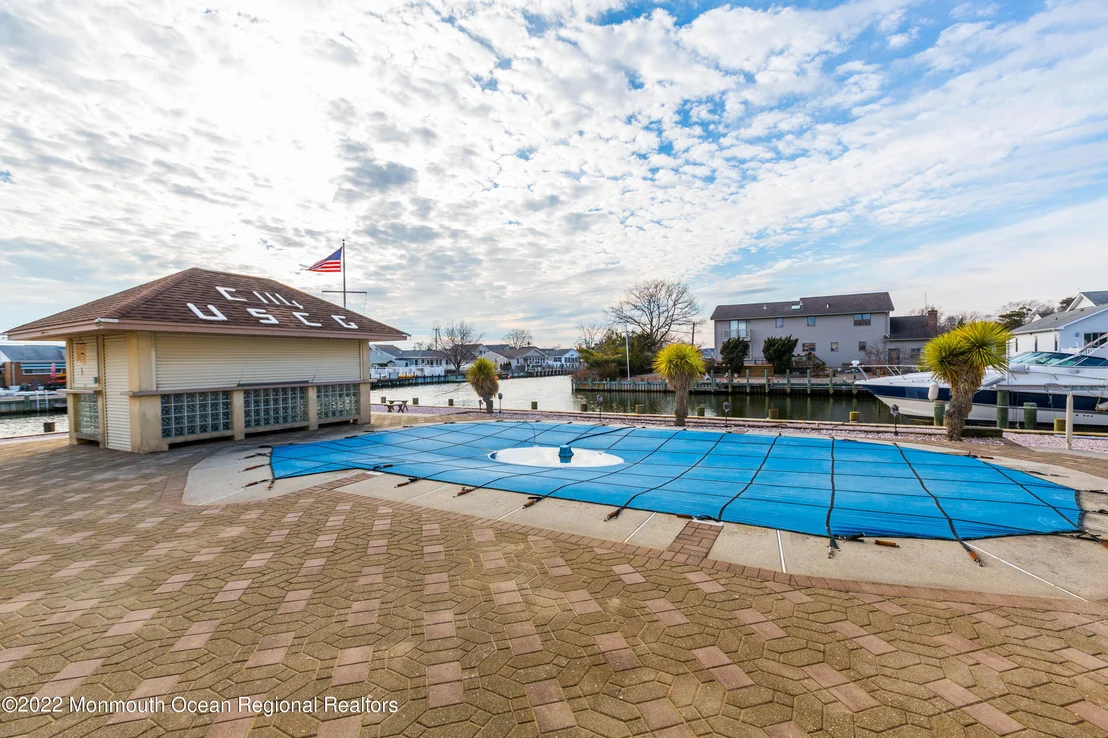 Photo of 1009 Plimsoll Pt
