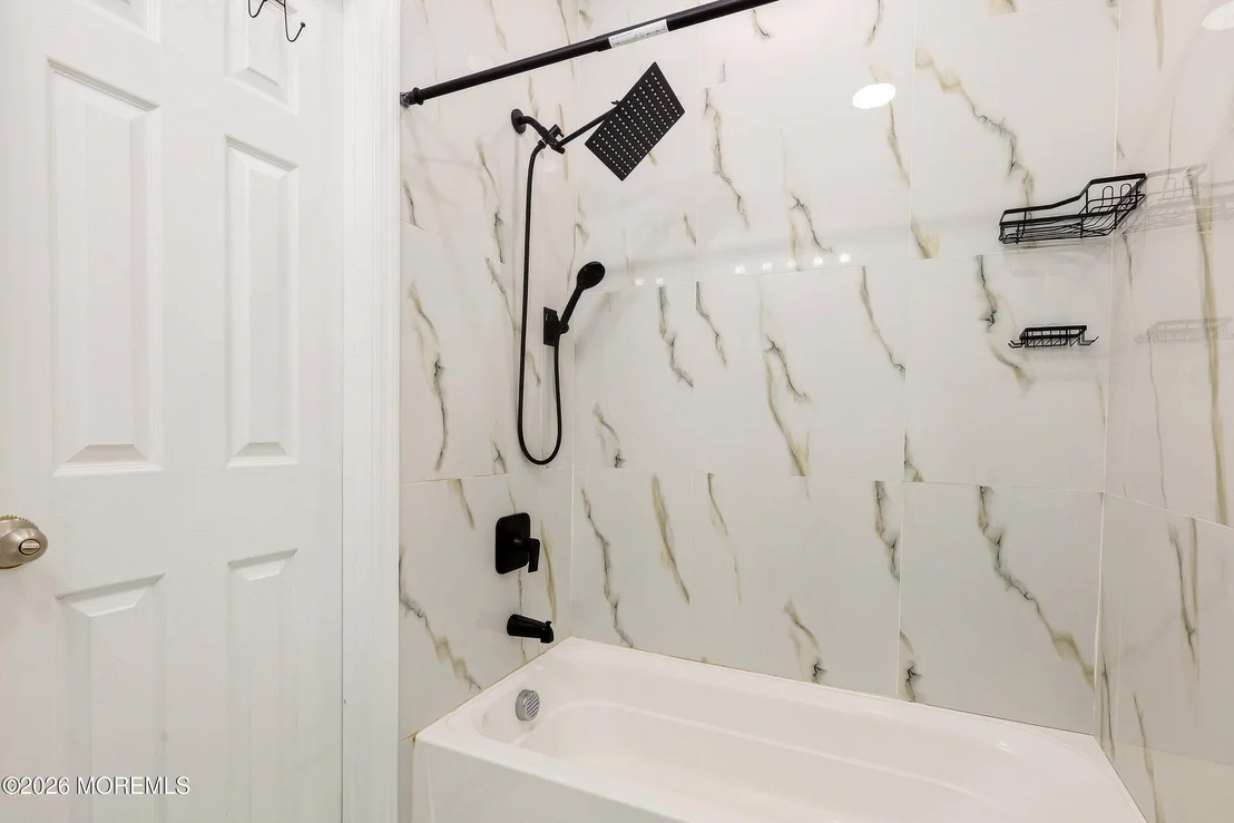 Photo of 1006 Amethyst Drive