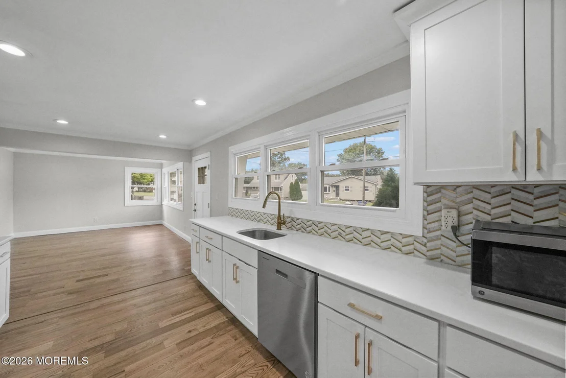 Photo of 105 Roosevelt Drive