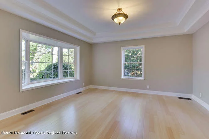 Photo of 2567 River Road
