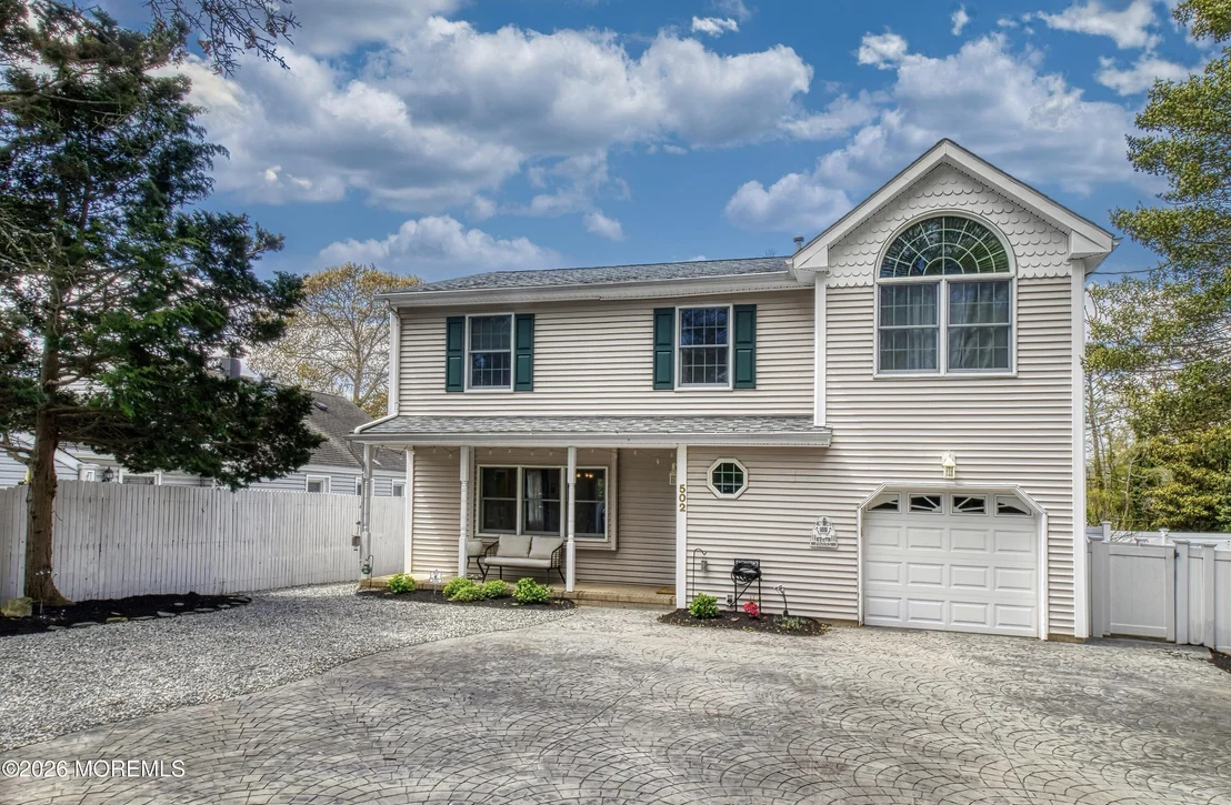 Photo of 502 Yew Drive