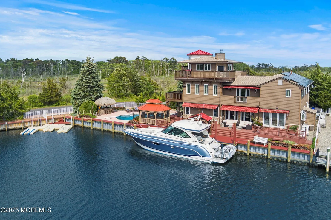 Photo of 54 Cedar Island Drive