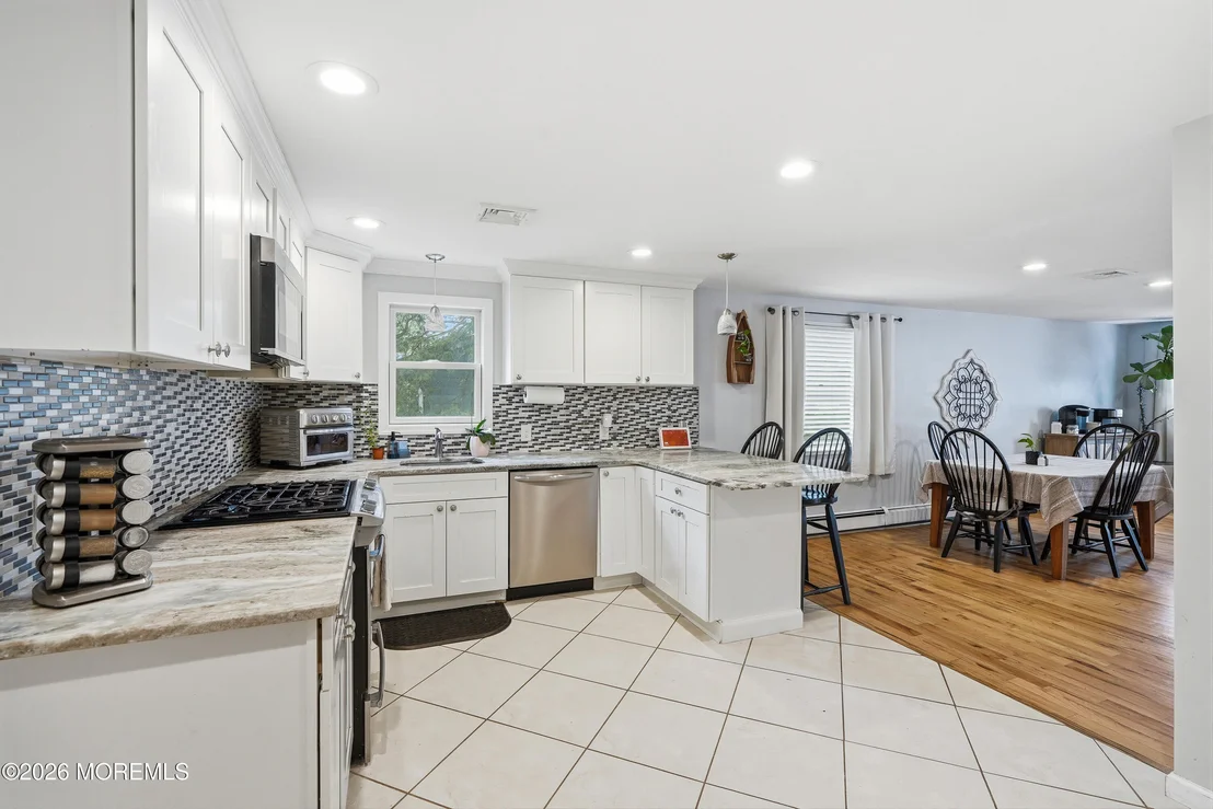 Photo of 1437 Jay Street