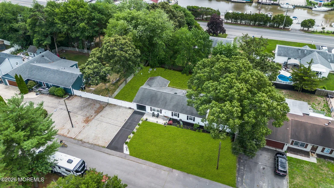 Photo of 417 Chestnut Drive