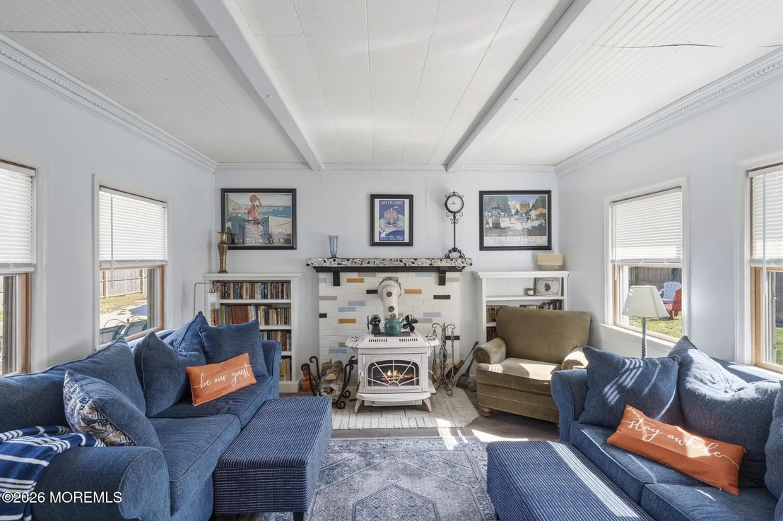 Photo of 110 Pineway Drive