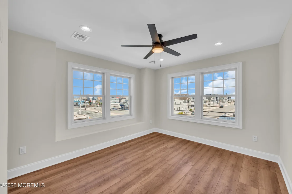 Photo of 103 5th Avenue