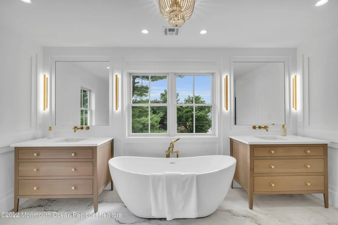Photo of 376 Orenda Circle