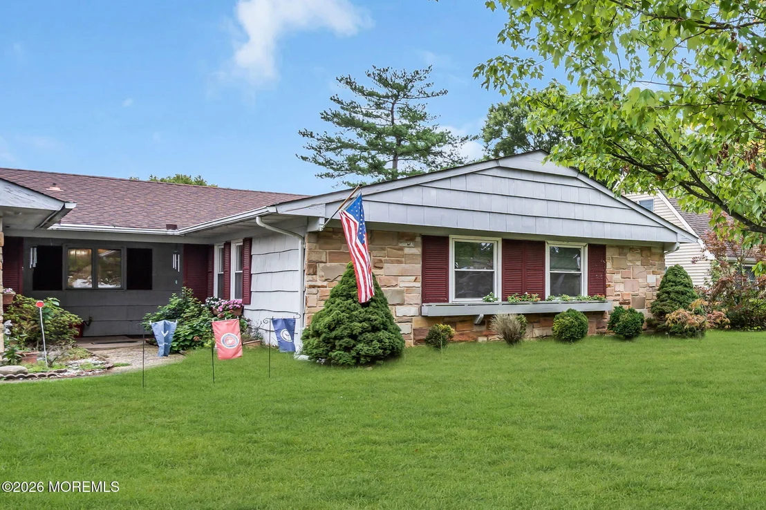 Photo of 580 Lloyd Road