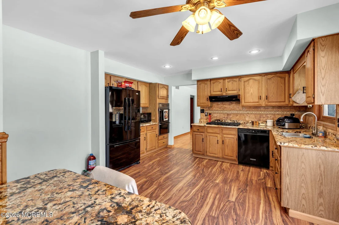 Photo of 177 Cedar Swamp Road