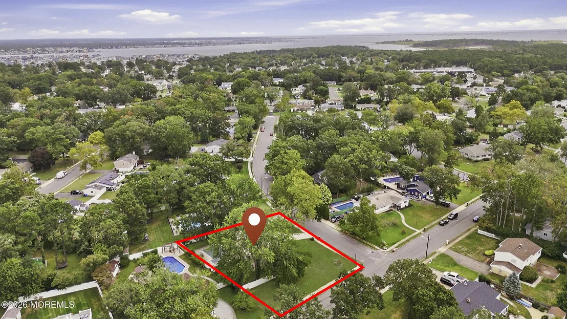 Photo of 1006 Amethyst Drive