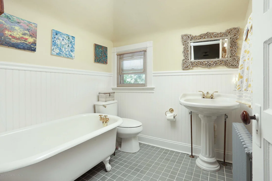 Photo of 10 Summit Avenue