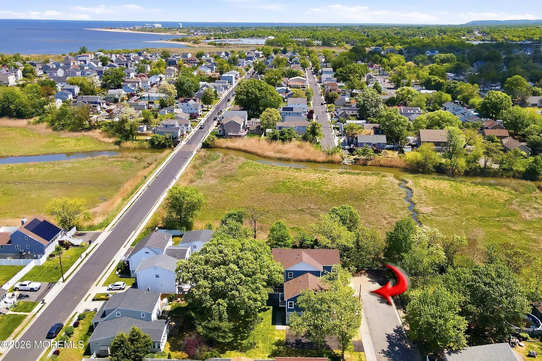 Photo of 427 Central Avenue