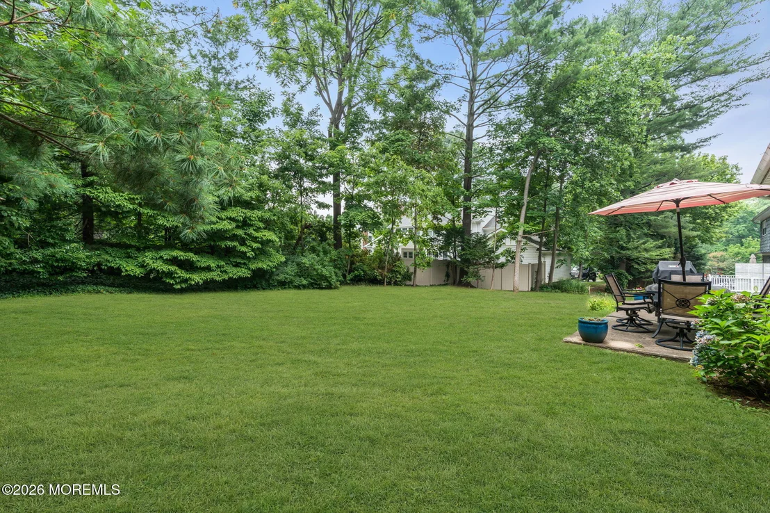 Photo of 343 River Road