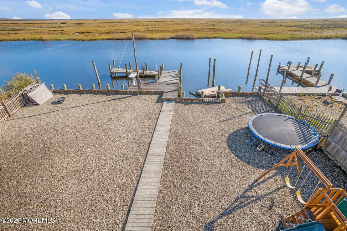 Photo of 322 Dock Road