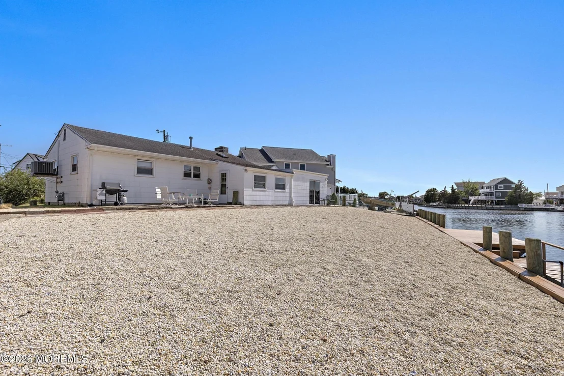 Photo of 34 Lake Singleton Court