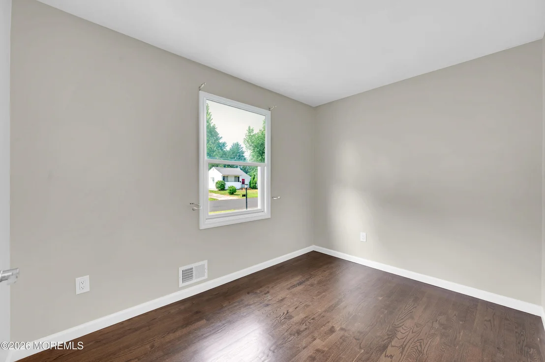 Photo of 271 Sky Manor Boulevard