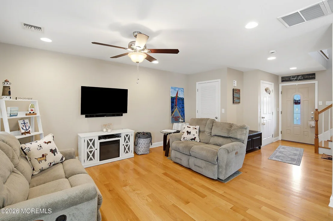 Photo of 910 5th Street