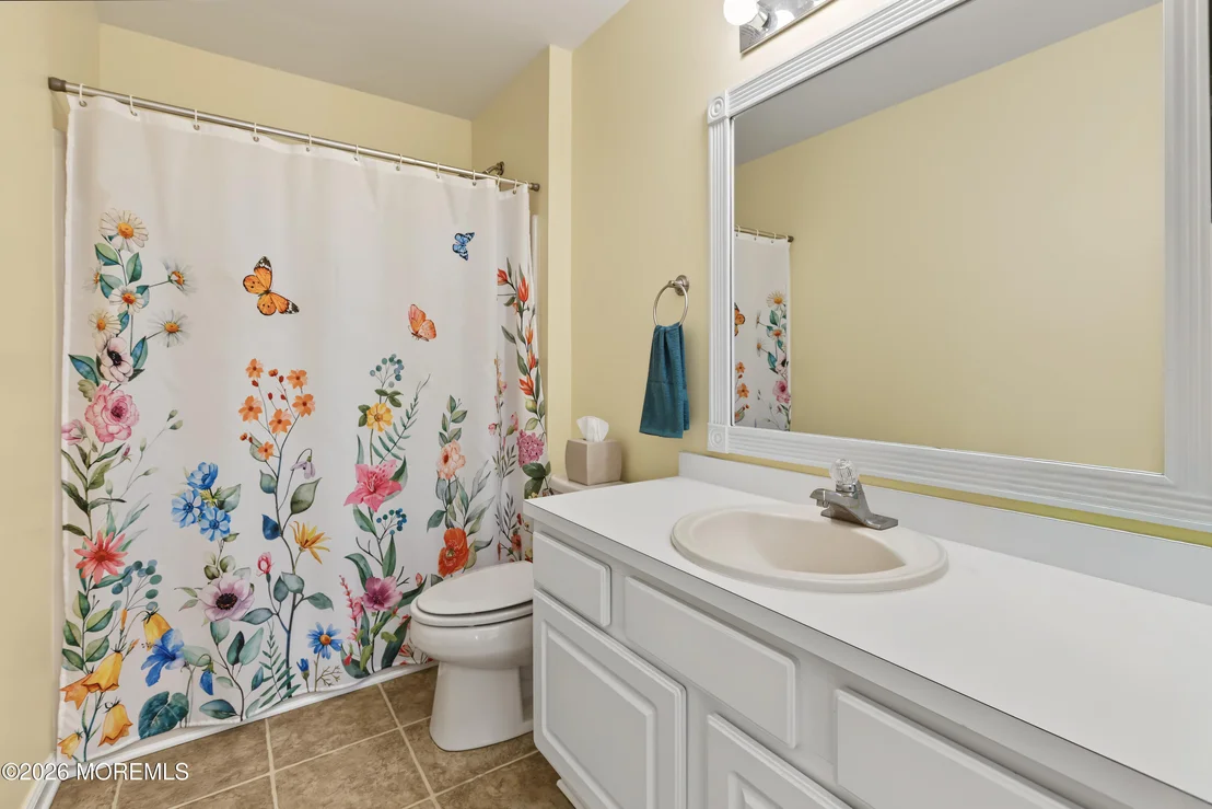 Photo of 611 Winterberry Boulevard