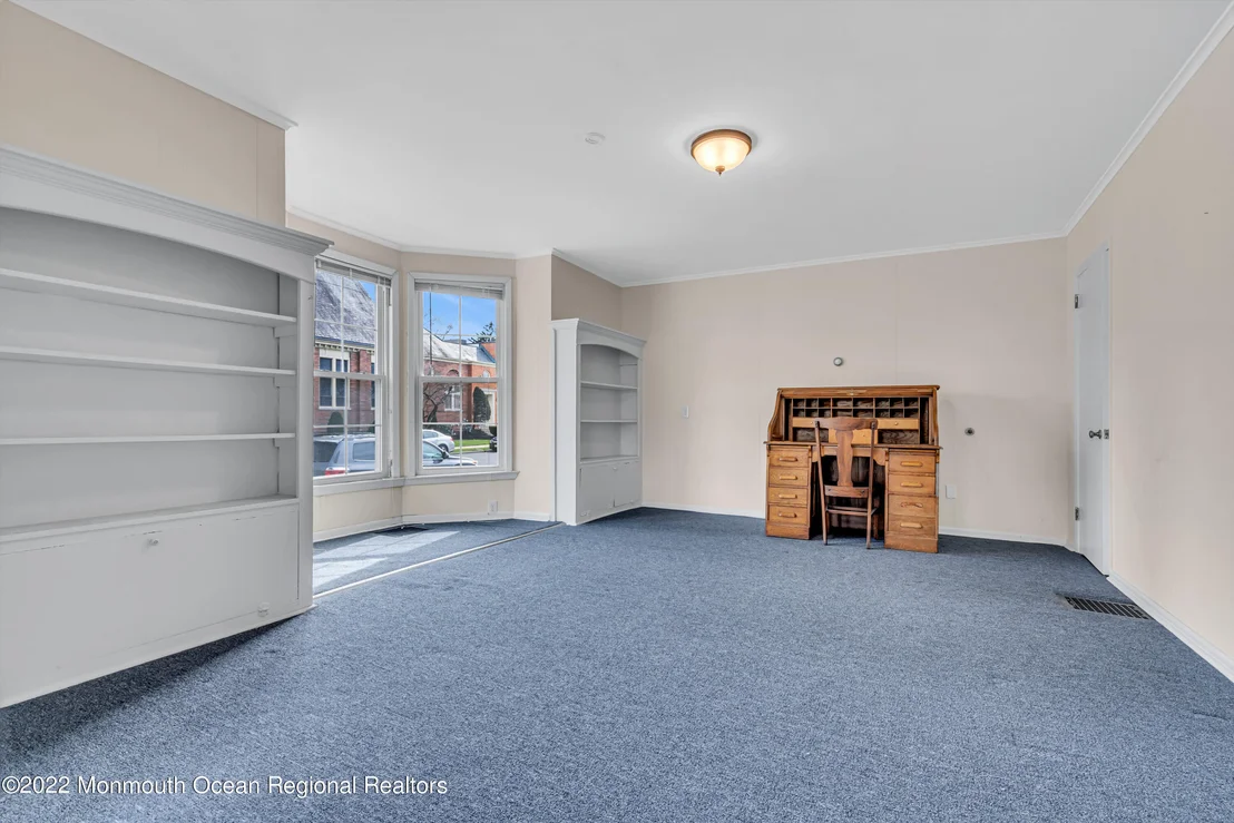 Photo of 68 Maple Avenue