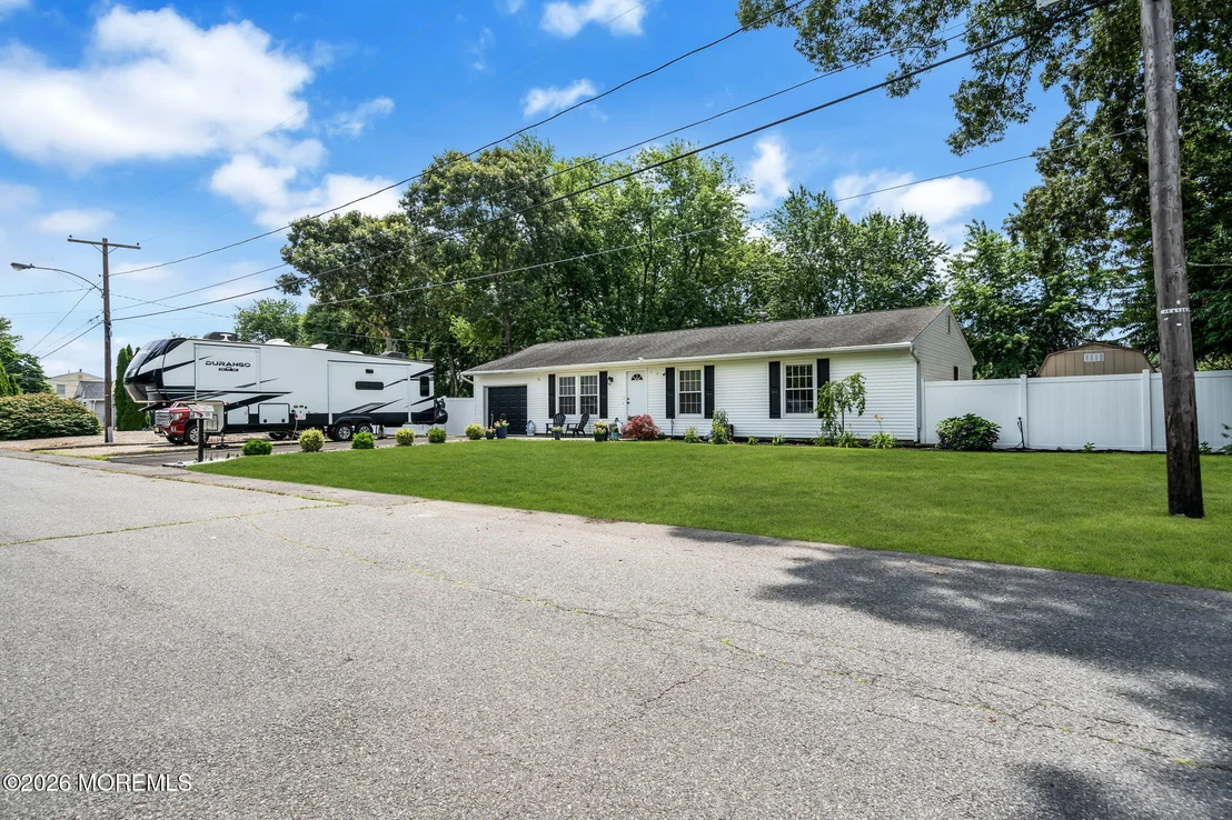 Photo of 417 Chestnut Drive
