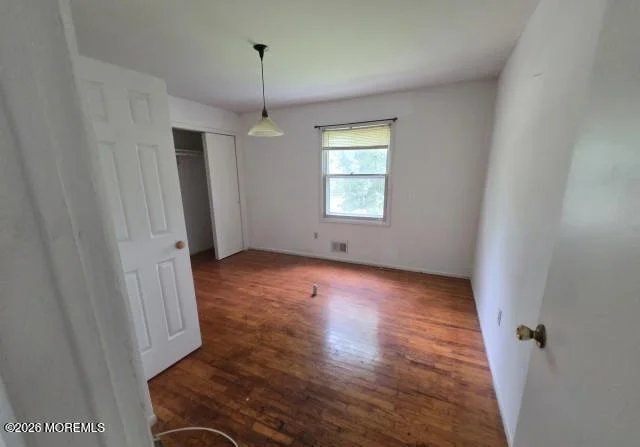 Photo of 350 Bartley Road