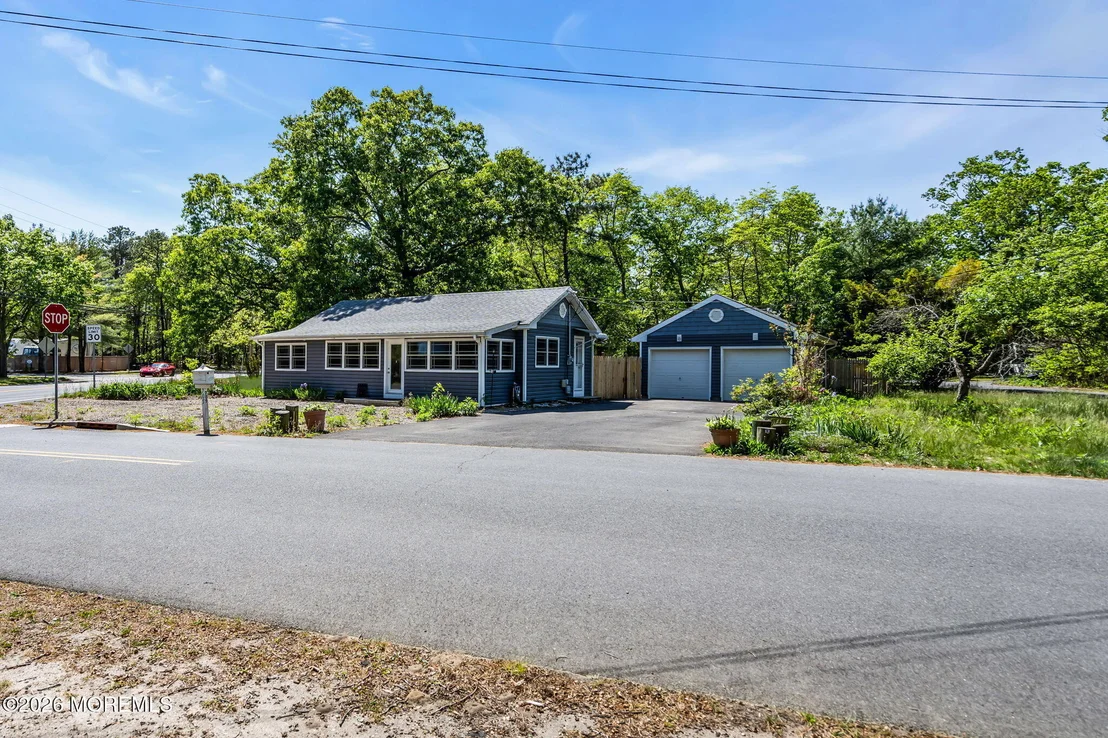 Photo of 705 Cedar Avenue