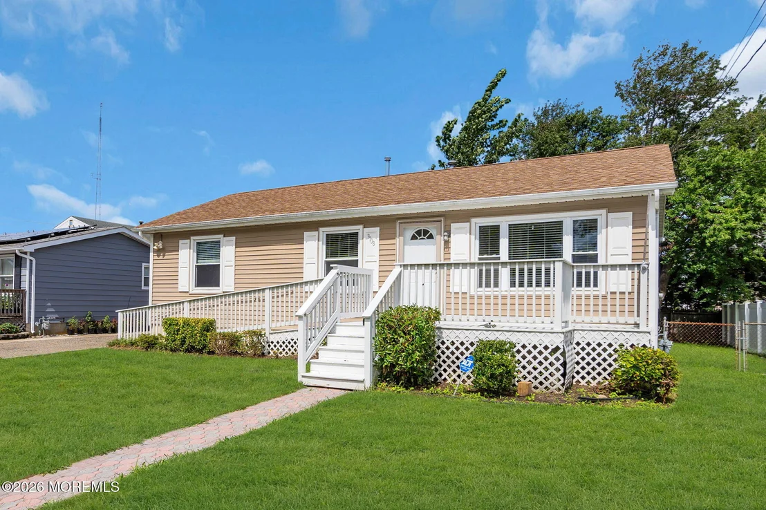 Photo of 3108 Oceanic Drive